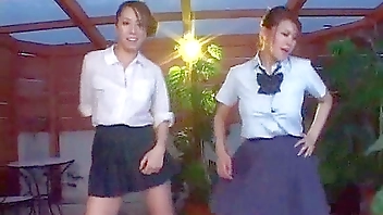 Japanese teens' elastic butts demand your attention!