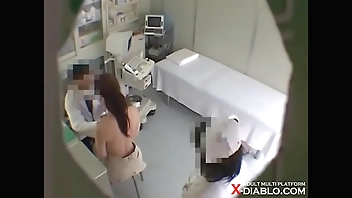 26歳ちっぱいOLユミさん　レディースクリニック検診隠し撮り