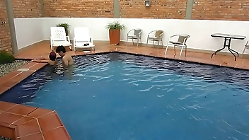 ! NO QUIERO QUE ENTRES ! Dicen Que A Tu Esposa No Le Gustan Jóvenes ! Pero Ese Día Fue La Excepción. (Video real) Nadie Comparta Esto !