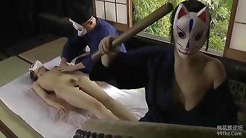 ภรรยาของเขาได้รับการเยียวยาด้วยการเอาไก่ของหมอเข้าไปในหีของเธอ