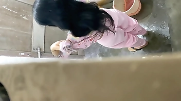 Bhabhi take shawer full nude in bathroom