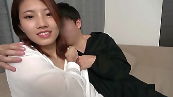 「ちゆ(21)/アイドル系美人妻」旦那以外のチ●ポを知らない若妻に他人棒をねじ込み快楽漬けに!妻の「ちゆ」のおかげで笑顔の絶えない幸せすぎる生活。幸せ太りが加速している気がするが特に不満もない。