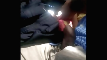 बस में चाची की चूत