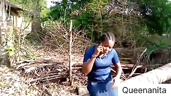 गाँव की महिला जो समुदाय की महिला के पति को चोदने की योजना बना रही थी, वह बहन के पति को इंतज़ार करने और उसे चोदने के लिए कह रही थी