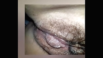 Estudiante disfruta mamando verga antes de ir a la Universidad