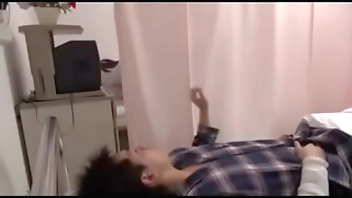 隣の病室に来ていた彼女がムラムラ