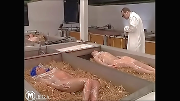 Die Megageile Kuken Farm