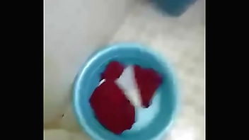 Thủ dâm với quần lót em vợ