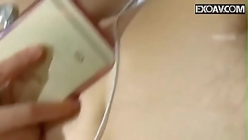 91炮神吻哥再约非常骚的极品妹口活真的是太厉害了说还想与他玩3P淫语自慰啪啪啪亮点是对白非常淫荡