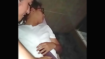 Broma Alejandro escansa