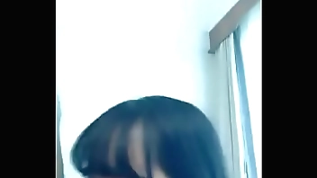 96年外表纯朴骨子很骚的美女背着男友宾馆偷约情人私会,女的主动边干边拍,男的屌真大操的美女哼哼唧唧直叫!