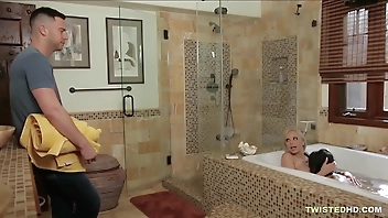 After pouncing at hubby, she jumps on as well - Elle, Gina Valentina