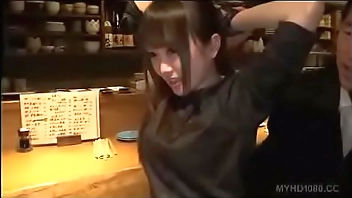 Momo Ichinose in bar