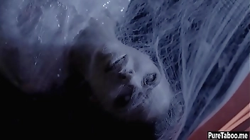 Couple got banged in a alien group sex at a spaceship