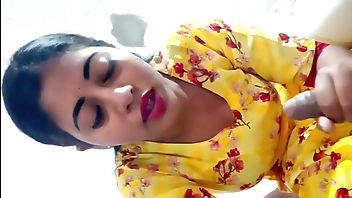 A helpless Desi girl went to OYO hotel and had sex