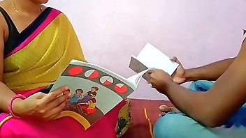 इण्डियन लेडी टीचर ने स्टुडन्ट को सेक्स के लिये मनाया