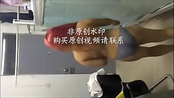 红毛妹妹发脾气我就不跟你玩了