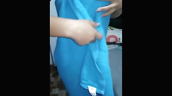 I see my friend naked and I can't stand the urge