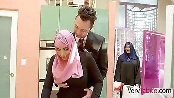 Arab step Daughter In Hijab Fucks Ella Knox