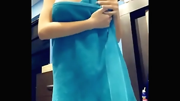 pierde apuesta y se muestra desnuda para sus seguidores