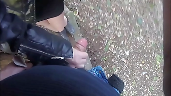 Flashing my dick in front of a hot girl in public park and helps me cumshot - it's very risky with people near - MissCreamy