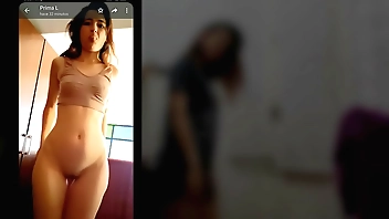 Whatsapp Con Mi amiga Se pone Caliente y termina en mi cuarto