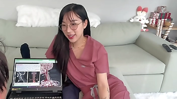 AMAF medical student Elle Lee returns the favor to her tutor