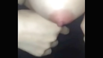 Karaokes Touching Tits