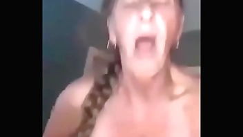 Alguém sabe o nome dela??