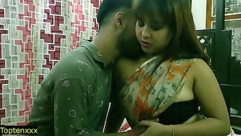 Indian beautiful Hot model sex with teen boy at home! with clear hindi audio! sharee sex