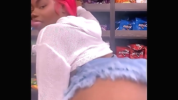 Keisha Minaj Twerkin In New City Deli