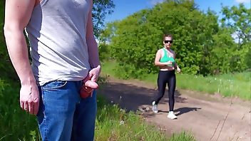 The exhibitionist accidentally met a sports stranger and...! XSanyAny