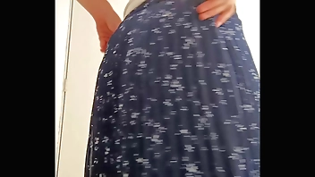 Sexy nalgona masturbates in a clothing store