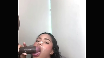 she does her best blowjob so her boyfriend doesn't leave her -amateur couple- nysdel